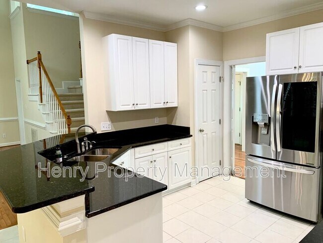 Building Photo - 212 Lewey Brook Dr