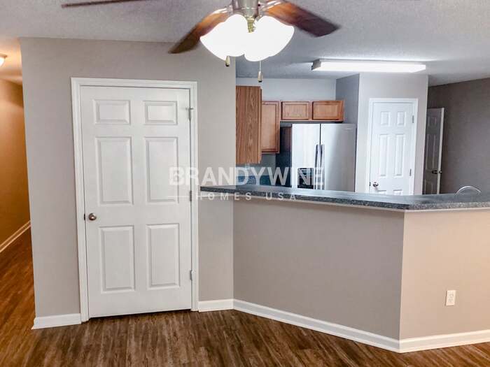 Building Photo - 5284 Hanover St