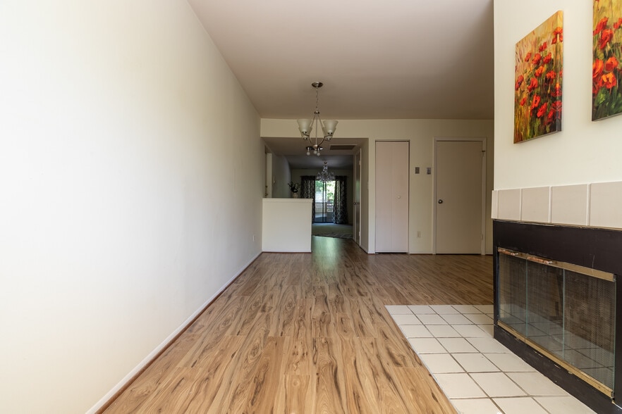 second dinning room - 6903 Jones View Dr