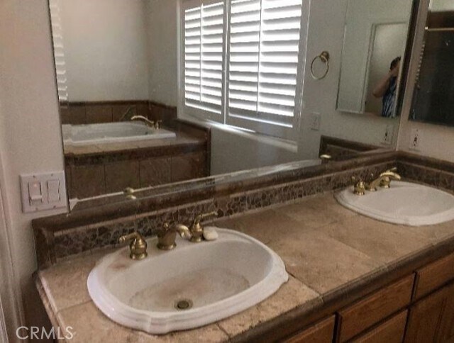 Building Photo - 16877 Orangecrest Ct