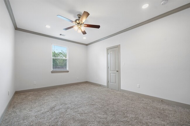 Building Photo - 12903 Figaro Dr