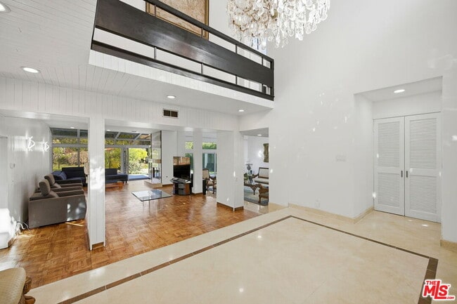 Building Photo - 2846 Royston Pl