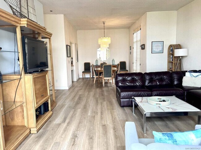 Building Photo - 8263 Camino Del Oro