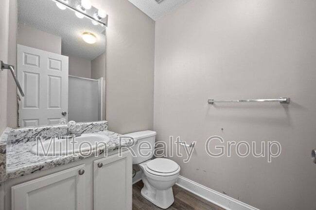 Building Photo - 107 Laura Ln