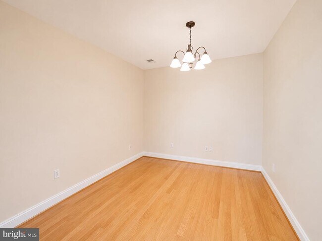 Building Photo - 5910 Great Star Dr