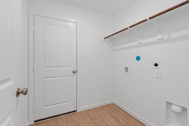 Building Photo - 1525 San Sebastien Dr