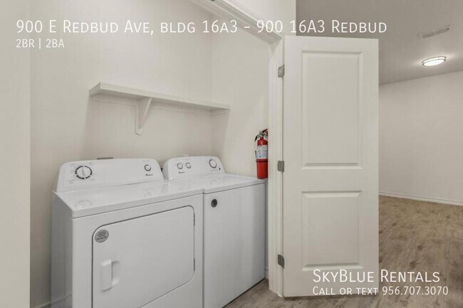Building Photo - 900 E Redbud Ave