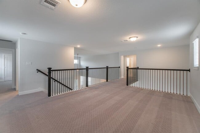 Building Photo - 155 Renodes Garden Ln