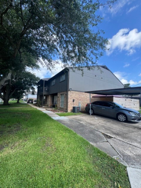 Building Photo - 8540 Glen Meadow Ln