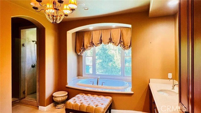 Building Photo - 719 Carriage House Dr