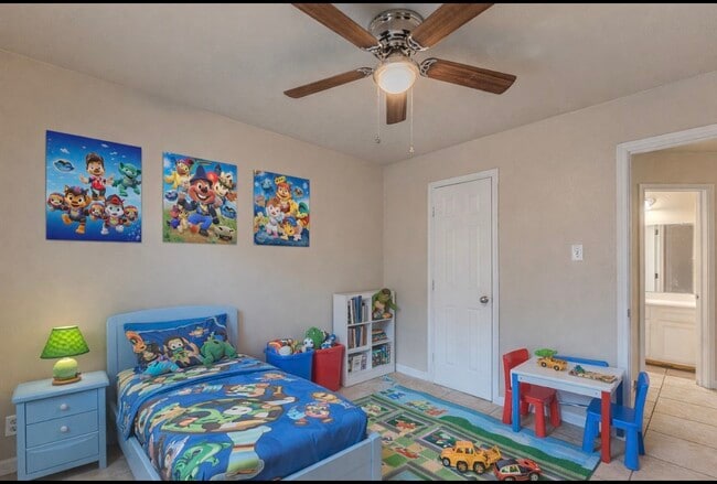 Building Photo - 3619 Fiorella Way