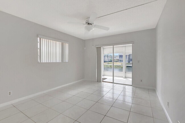 Building Photo - 297 Monaco Way