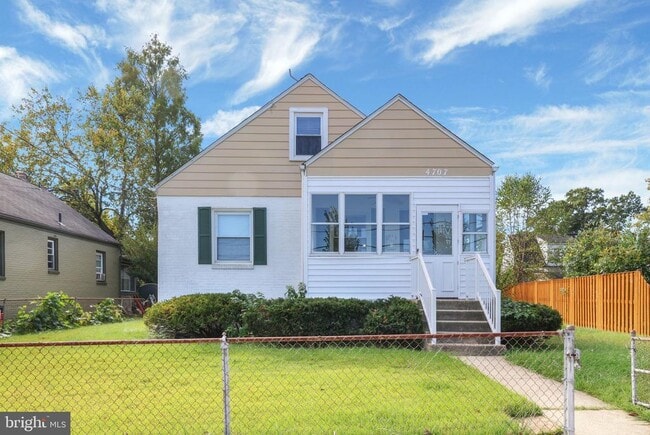 Building Photo - 4707 Tuckerman St