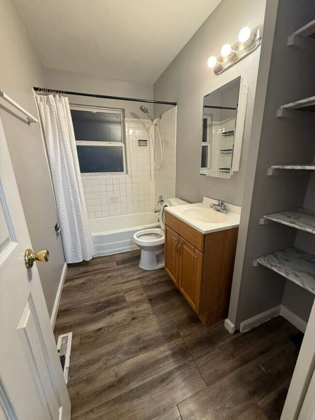 Building Photo - 12352 Santa Maria Dr