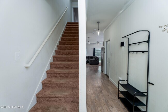 Building Photo - 306 Kenan Lp