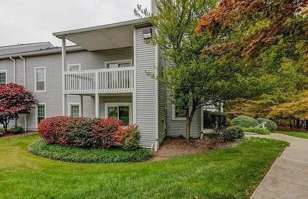 First floor access allows you to walk into the condo from the lawn. - 12032 Cardamom Dr