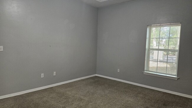 Building Photo - 110 SW 145th Dr