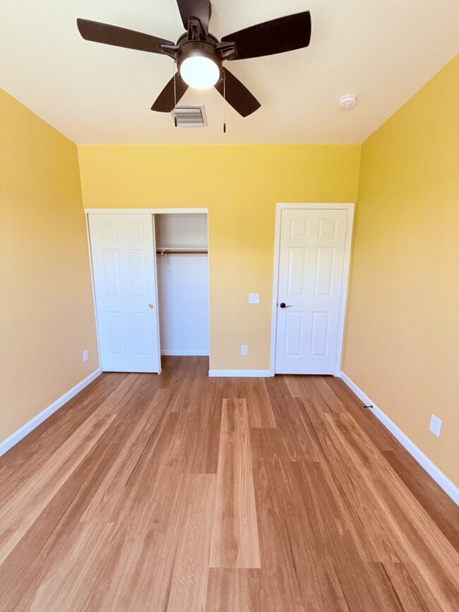 Building Photo - 9102 N Safflower Ln