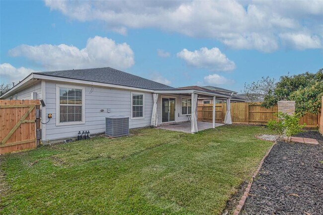 Building Photo - 7718 Shavano Ln