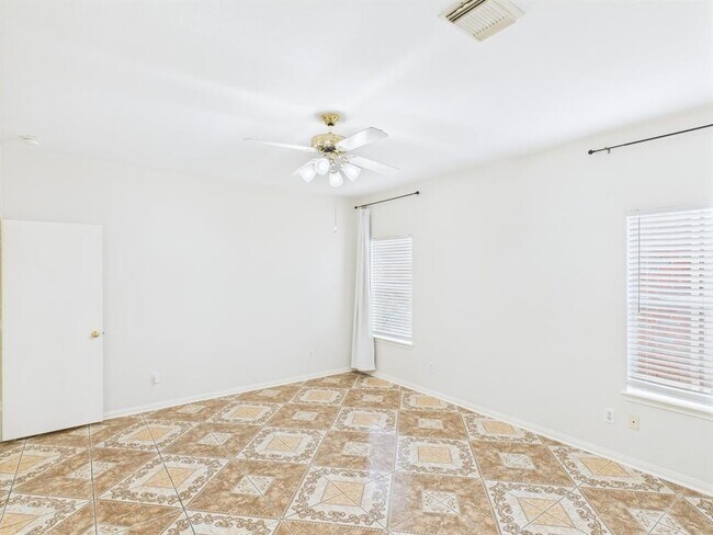 Building Photo - 8827 Aspen Meadow Dr