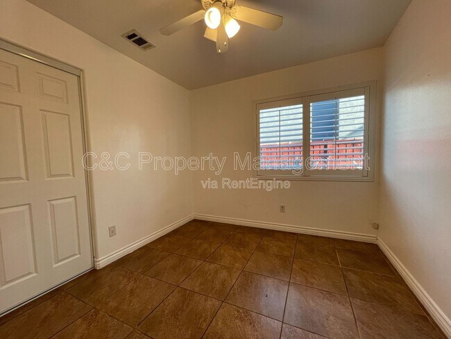 Building Photo - 1496 Lechuga Way