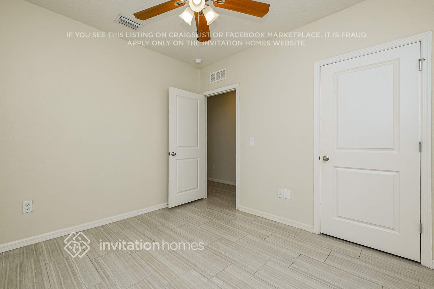 Building Photo - 8004 Pelican Reed Cir