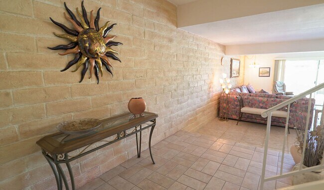 Building Photo - Lakeside Golf Course Retreat in Cathedral ...
