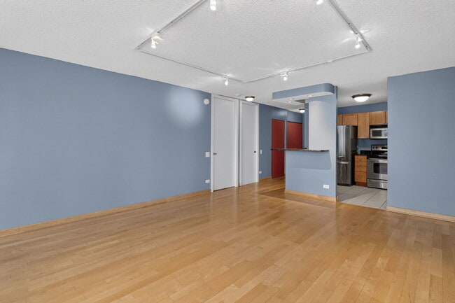 Building Photo - 30 E Huron St