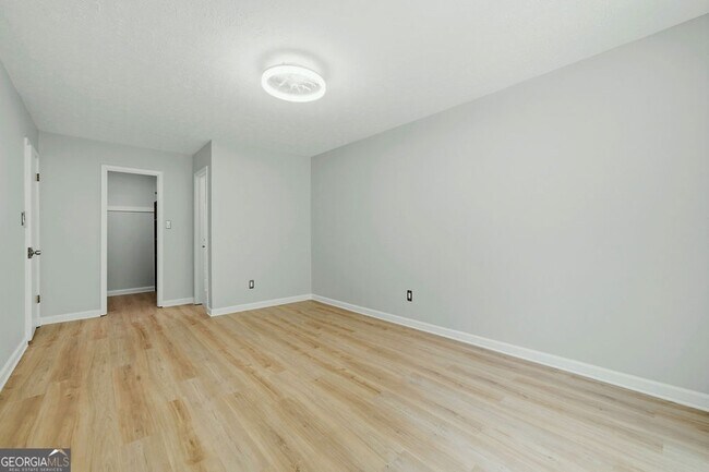 Building Photo - 210 Meadow Run