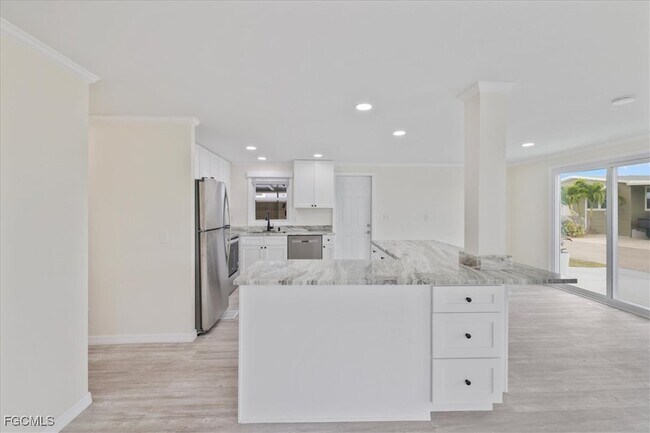 Building Photo - 62 Kiowa Dr N