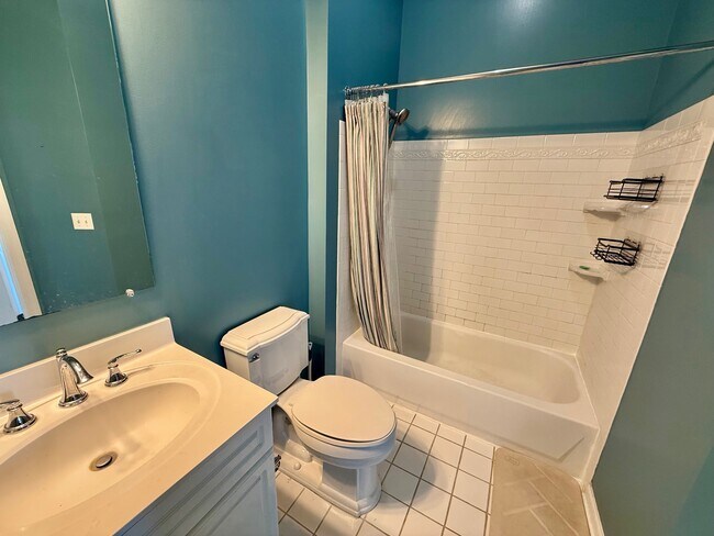 Building Photo - 850 E Main St