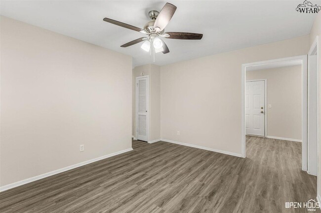 Building Photo - 4728 Eden Ln