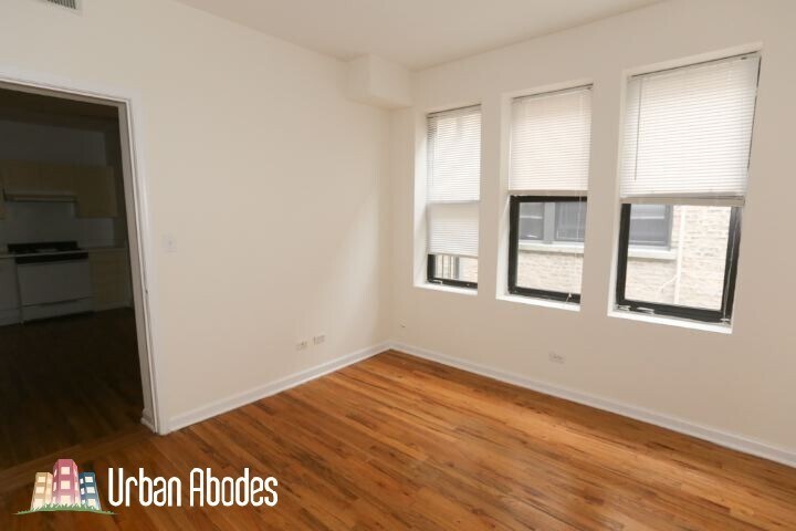 Building Photo - 911 W Dakin St