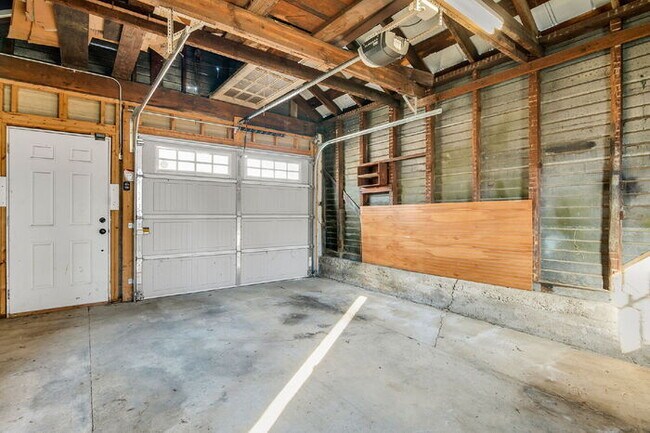 Building Photo - Standout 3-bed, 1.5-bath 1930s Richmond home full of vintage charm