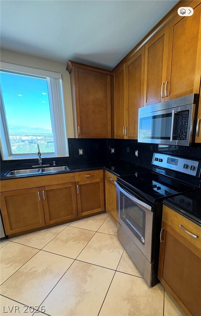 Building Photo - 8255 S Las Vegas Blvd