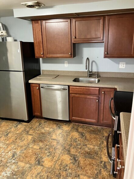 Kitchen - 6317 Park Heights Ave