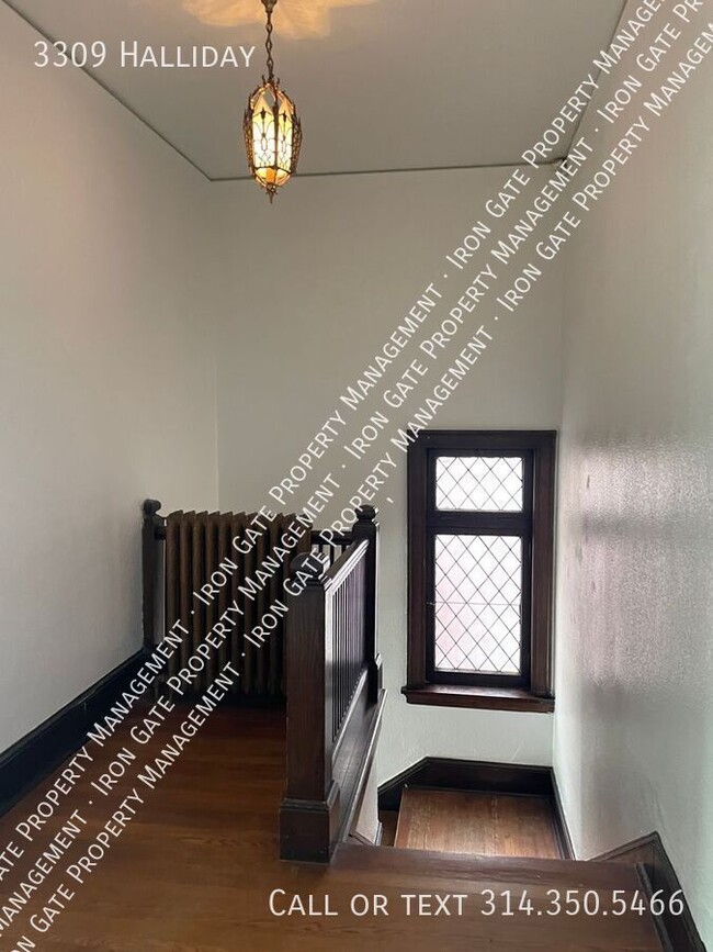 Building Photo - 3309 Halliday-