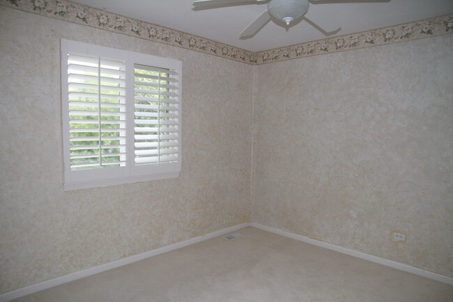 Building Photo - 2723 Whitehall Ln
