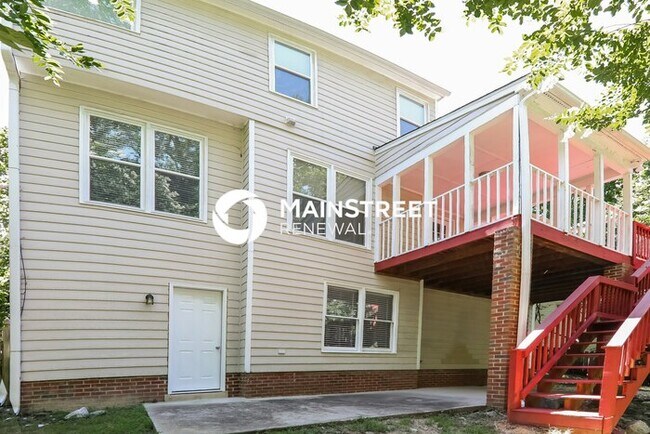 Building Photo - 3 Bedroom Pet-Friendly Home in Greensboro, NC with Main Street Renewal