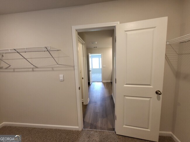 Building Photo - 250 Sope Crk Cir