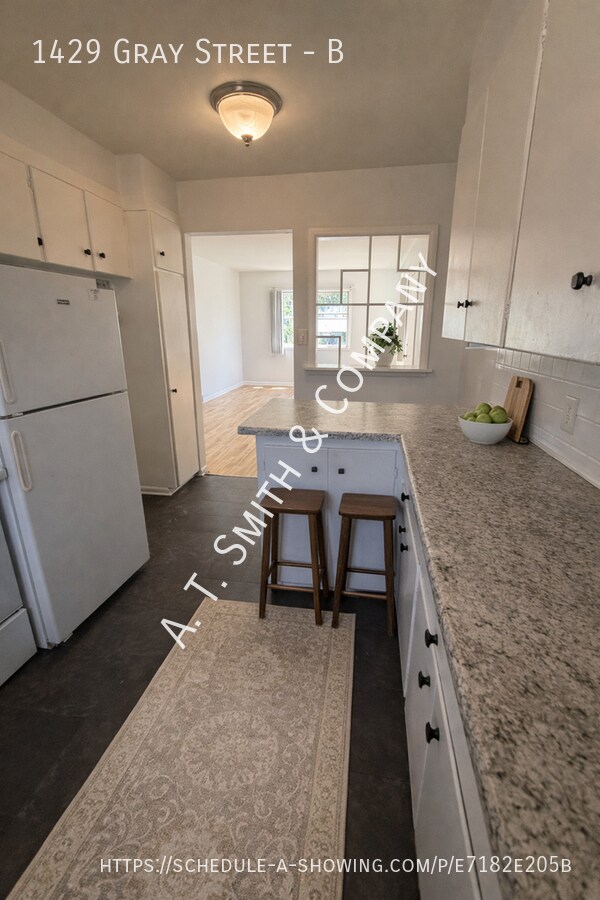 Building Photo - 1429 Gray St