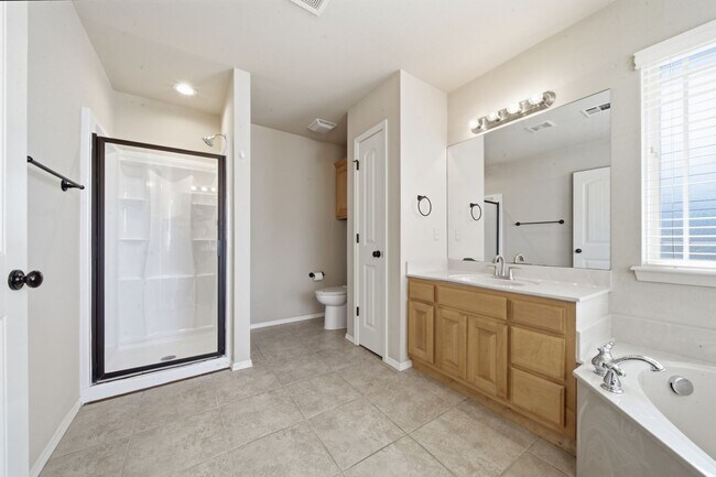 Building Photo - This well-designed home offers 3 bedrooms plus a flex room with a closet that can easily serve as...