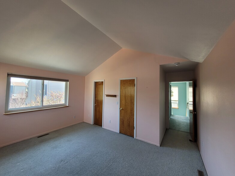 Building Photo - 106 Genesee Ct