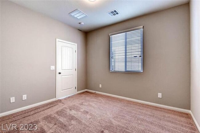 Building Photo - Beautiful 3 Bedroom Home For Rent
