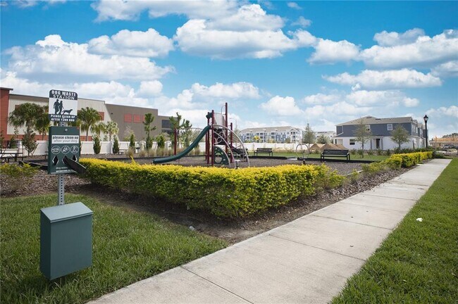 Building Photo - 14824 Outfitter St