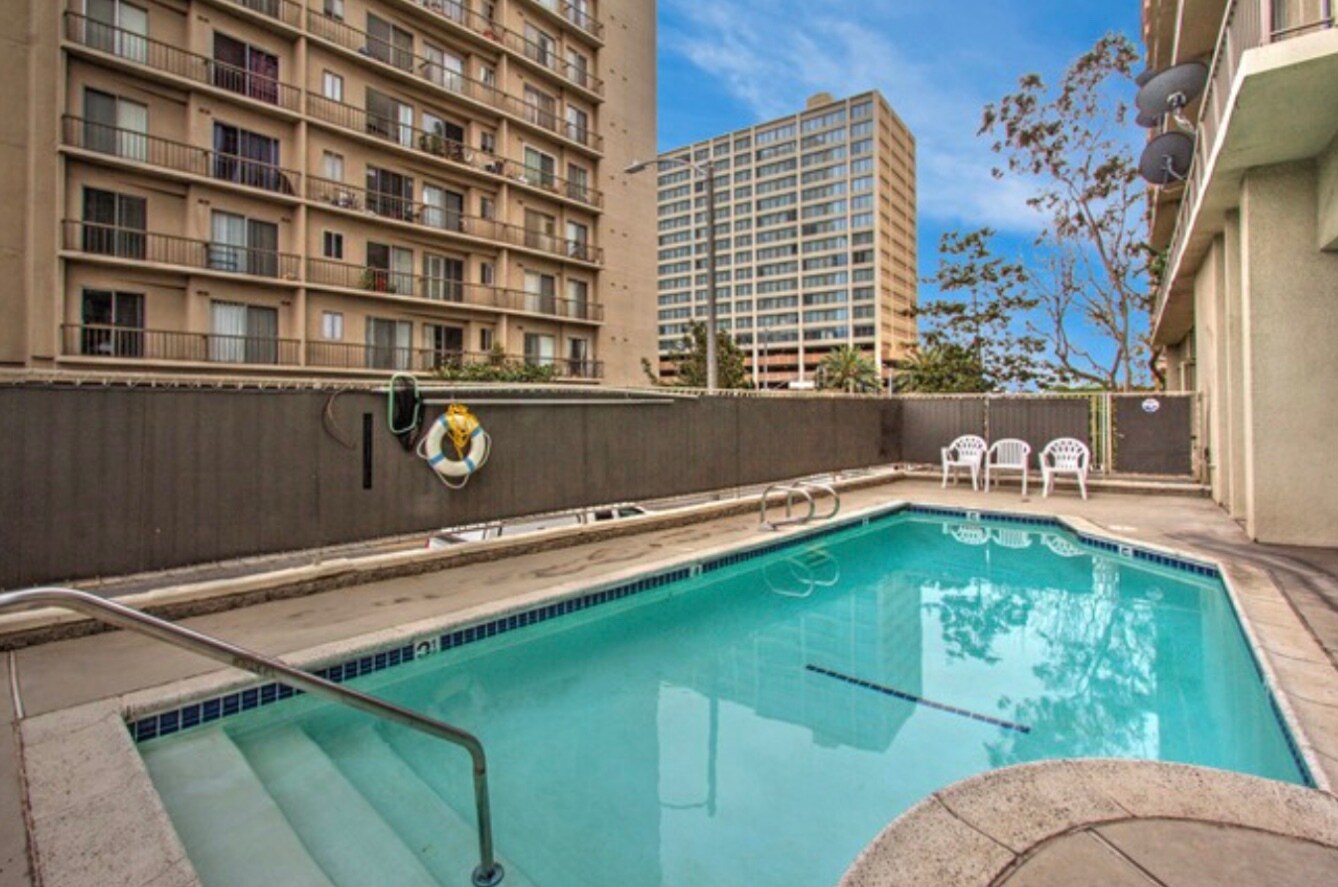 Community Pool - 10751 Wilshire Blvd