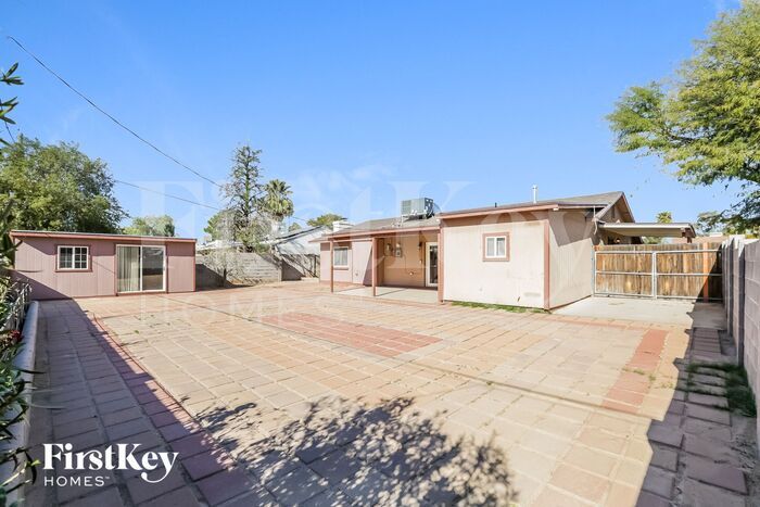 Building Photo - 3469 E Presidio Rd