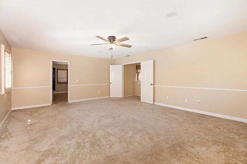 Building Photo - 302 La Soledad Way