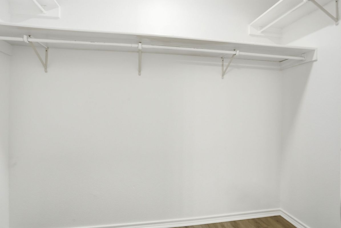 Building Photo - 522 Ashley