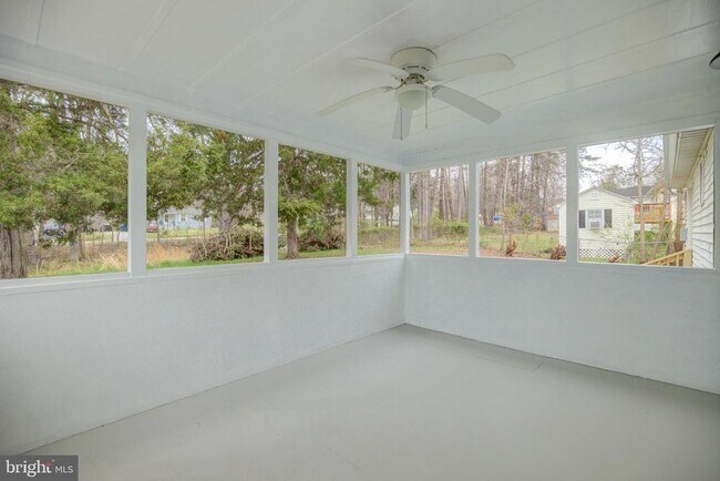 Building Photo - 10904 Huntington Woods Cir